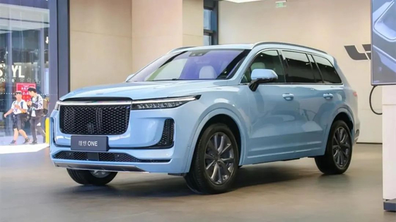 Smart Auto L8 Flagship 6-Seat Family  And Home SUV New Energy Vehicle 1350KM Range, Hybrid System Silver